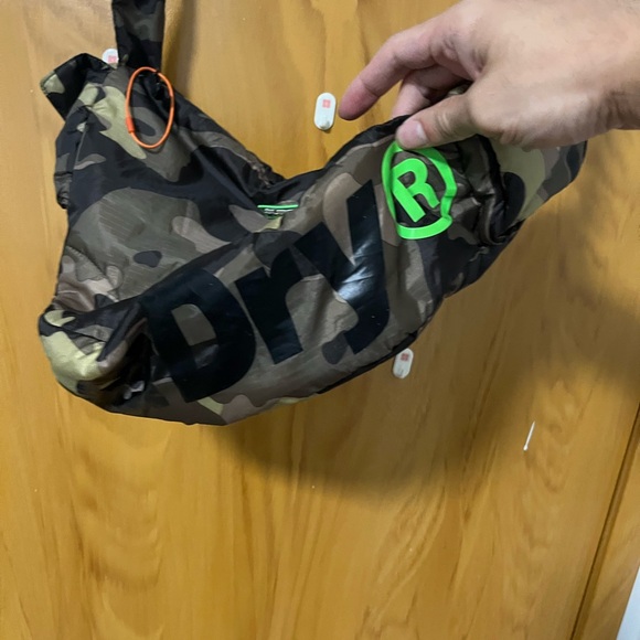 SUPERDRY CAMO BAG - Picture 5 of 6